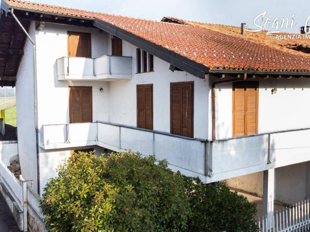 Villa in vendita a Vaprio d'Agogna NO