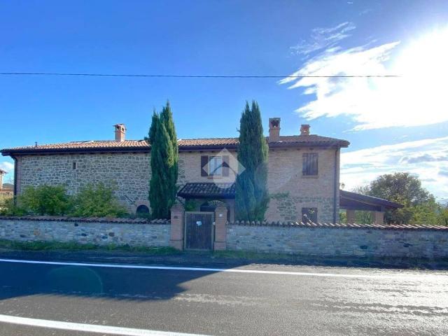 Villa in vendita a Varano de' Melegari PR