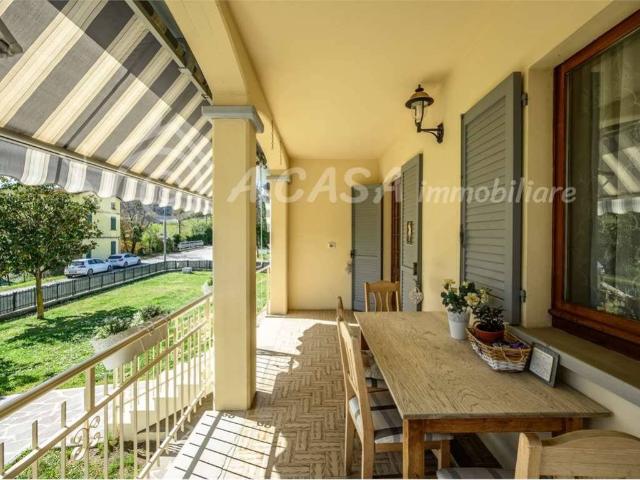 Villa in vendita a Varano de' Melegari PR