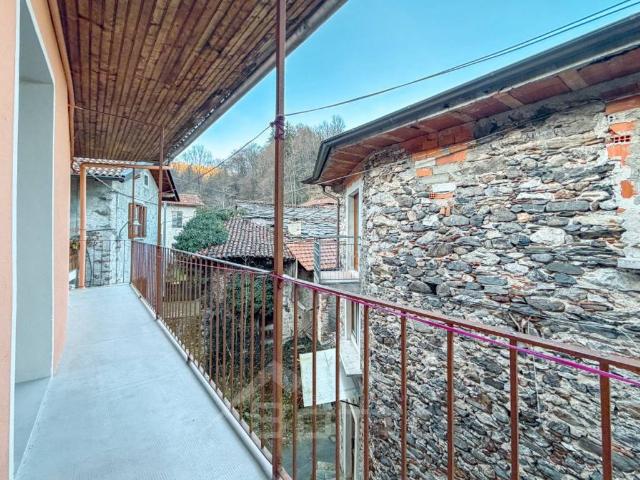 Villa in vendita a Varallo VC