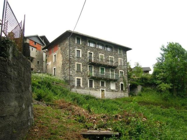 Villa in vendita a Varallo VC