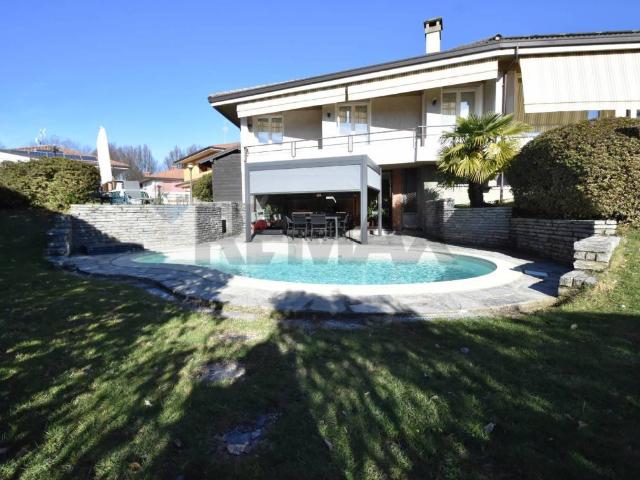 Villa in vendita a Varallo Pombia NO