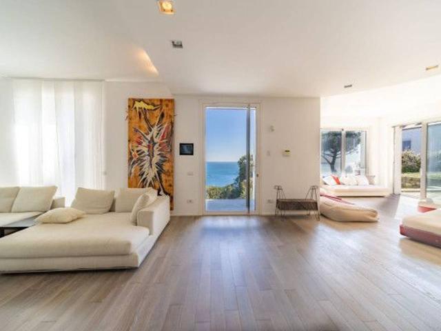Villa in vendita a Varazze