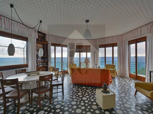 Villa in vendita a Varazze SV
