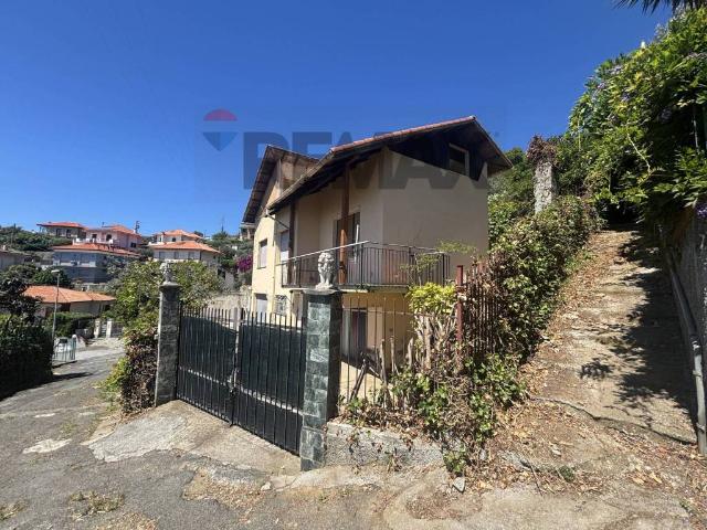 Villa in vendita a Varazze SV