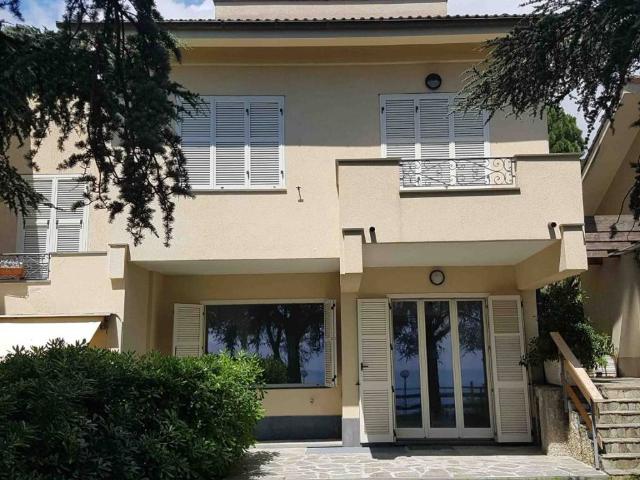 Villa in vendita a Varazze SV
