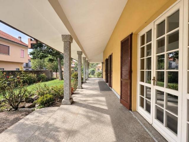 Villa in vendita a Varedo MB