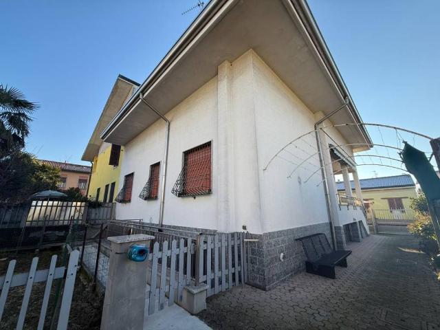 Villa in vendita a Varedo MB