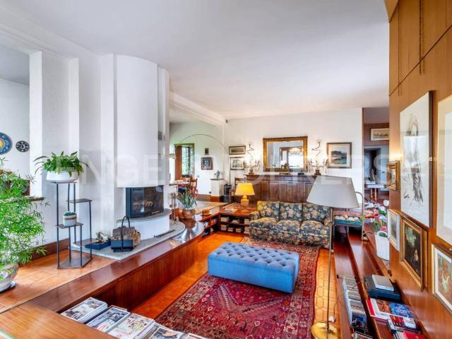 Villa in vendita a Varese VA