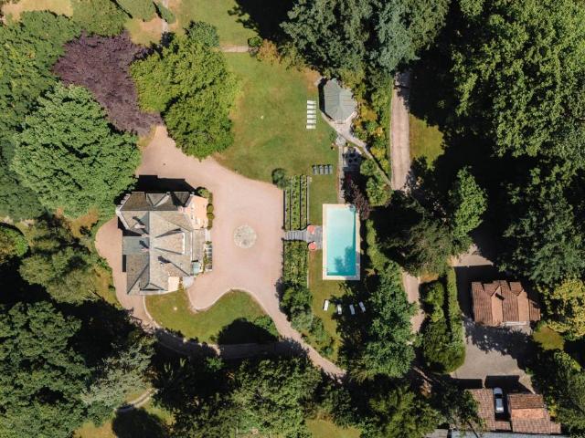 Villa in vendita a Varese VA