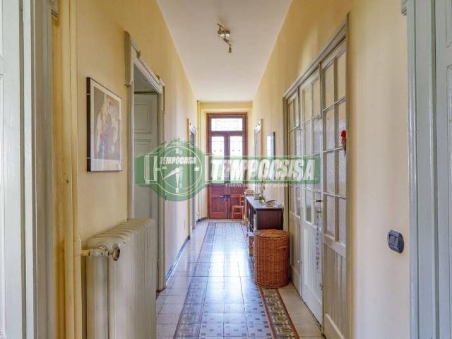 Villa in vendita a Varese VA