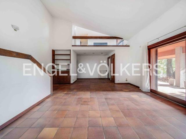 Villa in vendita a Varese VA