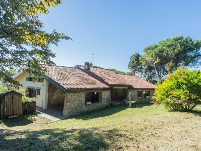 Villa in vendita a Varese VA