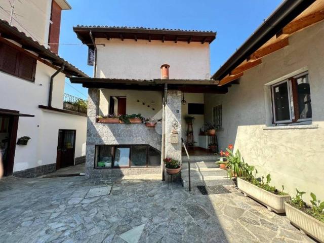 Villa in vendita a Varese VA