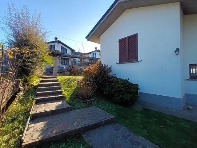 Villa in vendita a Varese VA