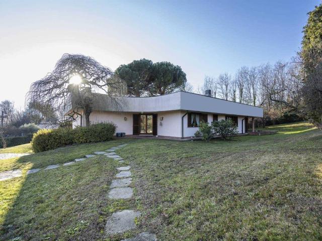 Villa in vendita a Varese VA