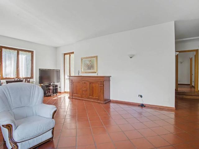 Villa in vendita a Varese VA