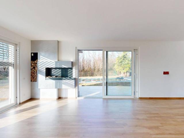 Villa in vendita a Varese VA