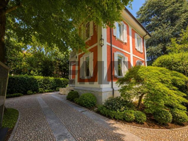 Villa in vendita a Varese VA