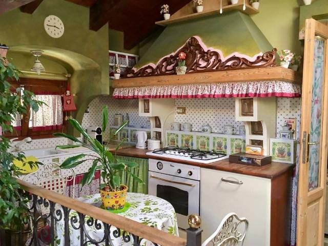 Villa in vendita a Varese VA
