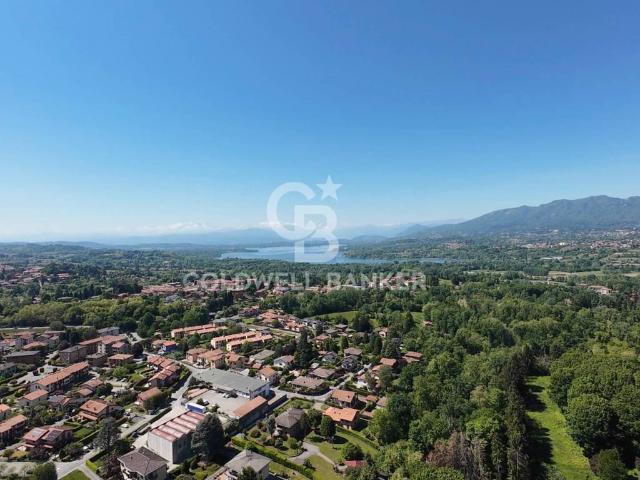Villa in vendita a Varese VA