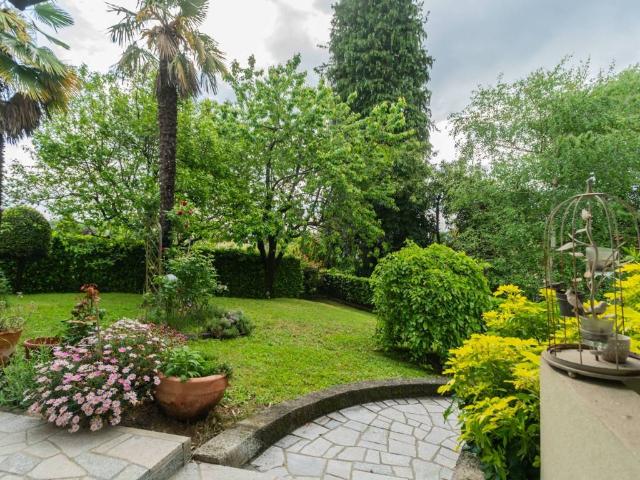Villa in vendita a Varese VA