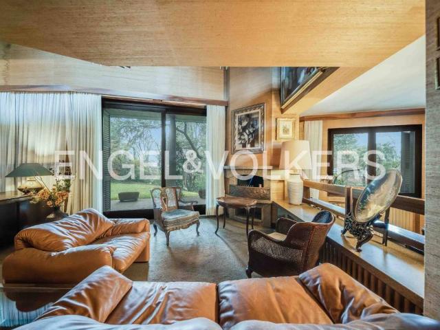 Villa in vendita a Varese VA