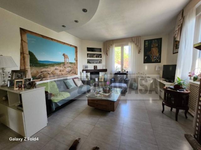 Villa in vendita a Varese VA