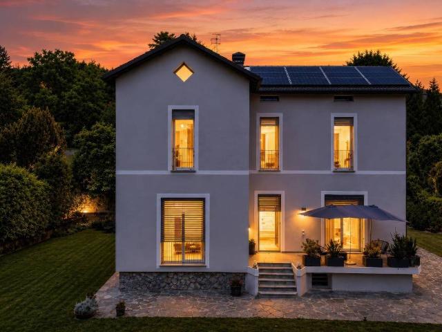 Villa in vendita a Varese VA