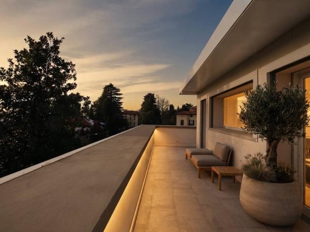 Villa in vendita a Varese VA