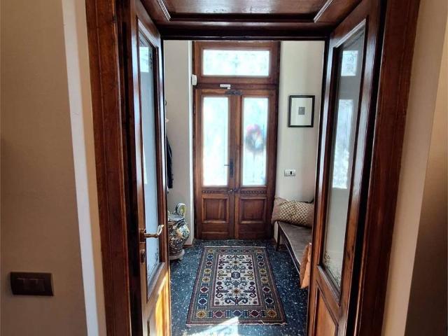 Villa in vendita a Varese VA