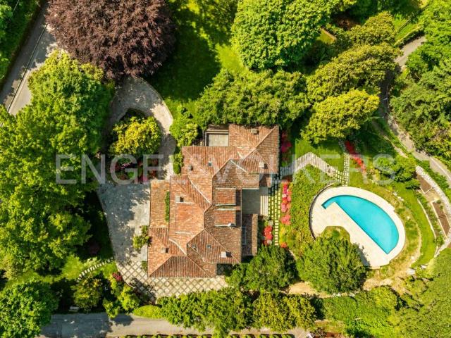 Villa in vendita a Varese VA