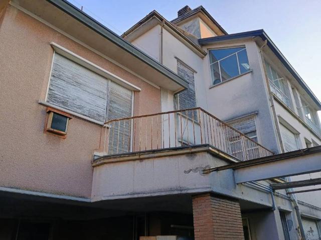 Villa in vendita a Varese VA