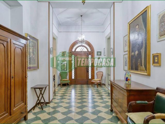 Villa in vendita a Varese VA