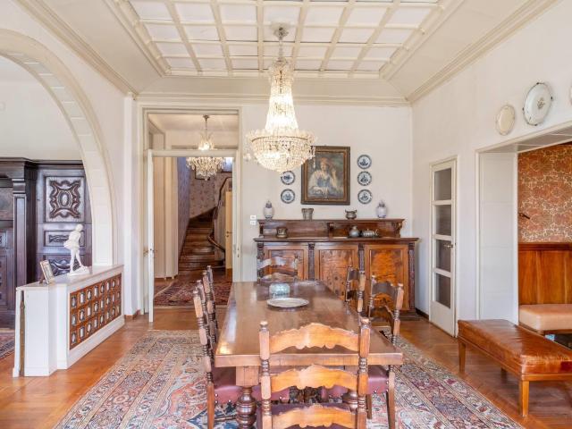 Villa in vendita a Varese 545m² Varese