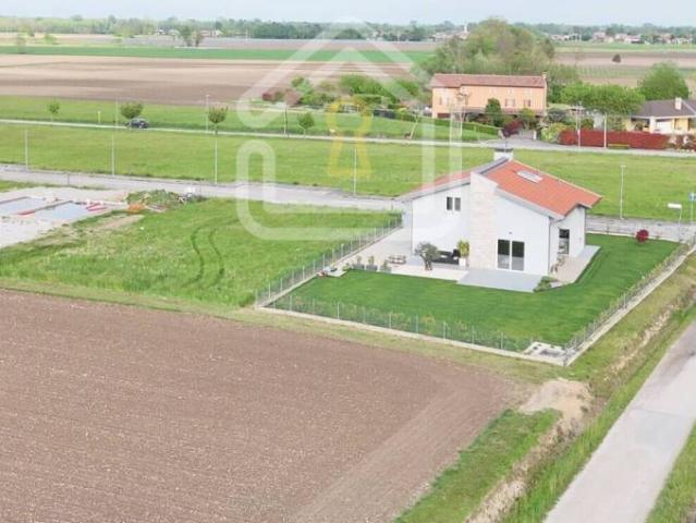 Villa in vendita a Varmo UD