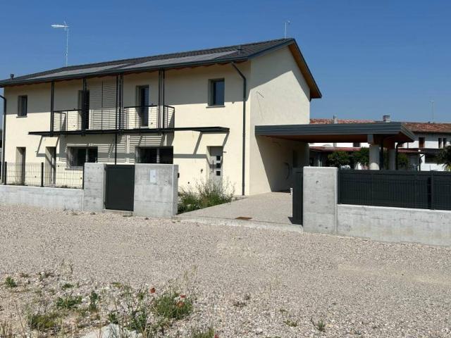 Villa in vendita a Varmo UD
