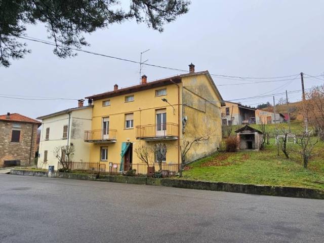 Villa in vendita a Varsi PR