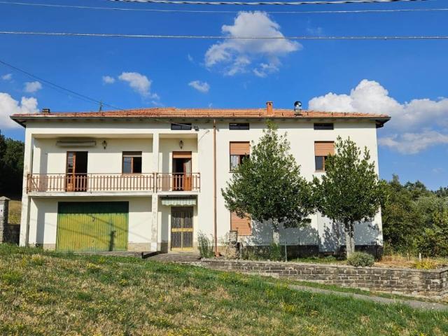 Villa in vendita a Varsi PR