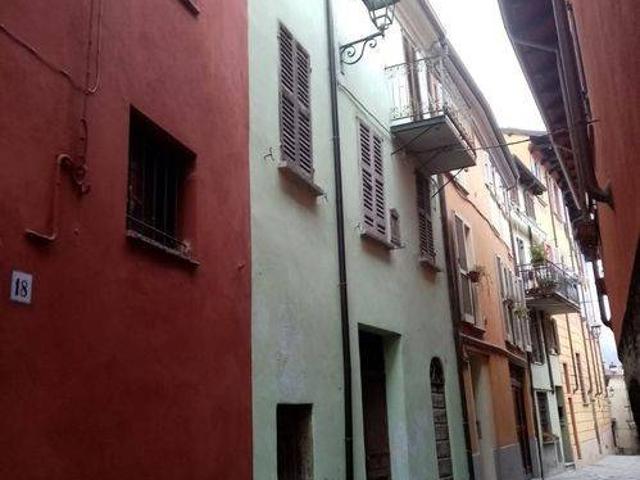 Villa in vendita a Varzi PV