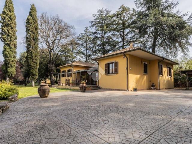 Villa in vendita a Vetralla VT