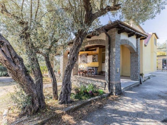 Villa in vendita a Vetralla VT
