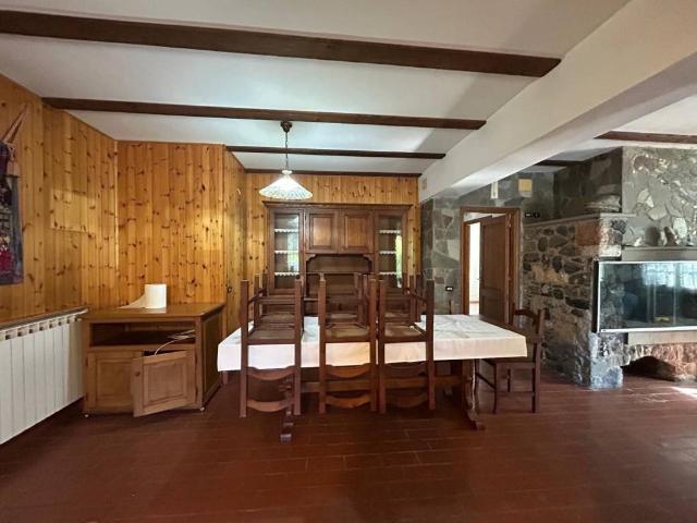 Villa in vendita a Vezzano Ligure SP
