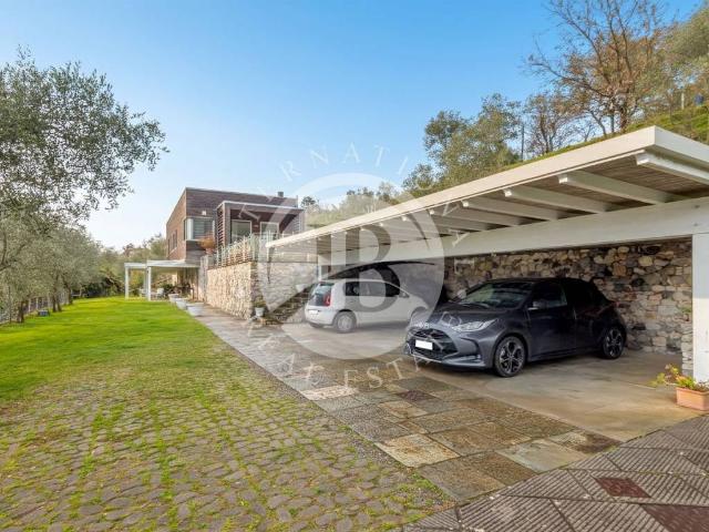 Villa in vendita a Vezzano Ligure SP