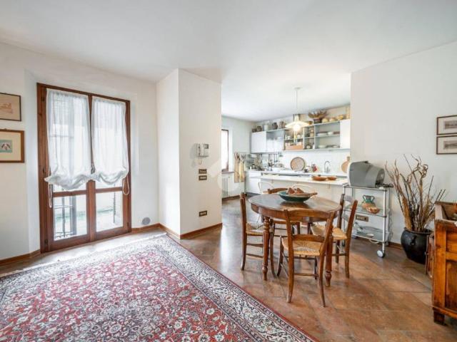 Villa in vendita a Vezzano sul Crostolo RE