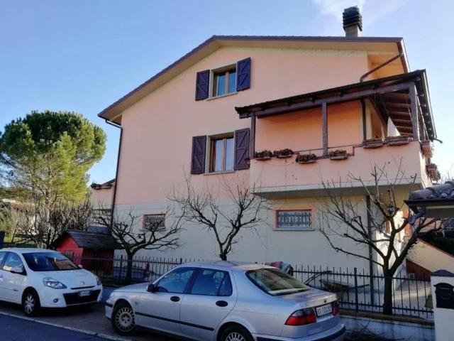 Villa in vendita a Vezzano sul Crostolo RE