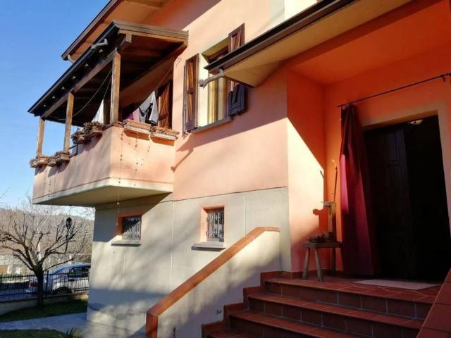 Villa in vendita a Vezzano sul Crostolo RE