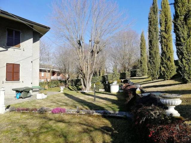 Villa in vendita a Vezzano sul Crostolo RE