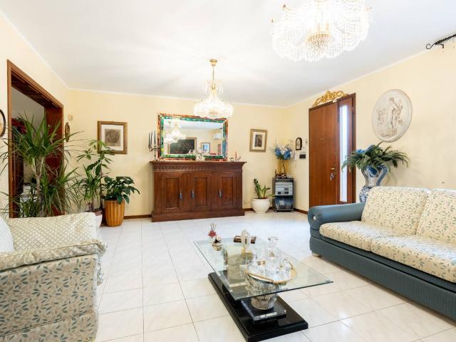 Villa in vendita a Vecchiano, Migliarino
