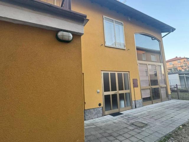 Villa in vendita a Vedano Olona VA